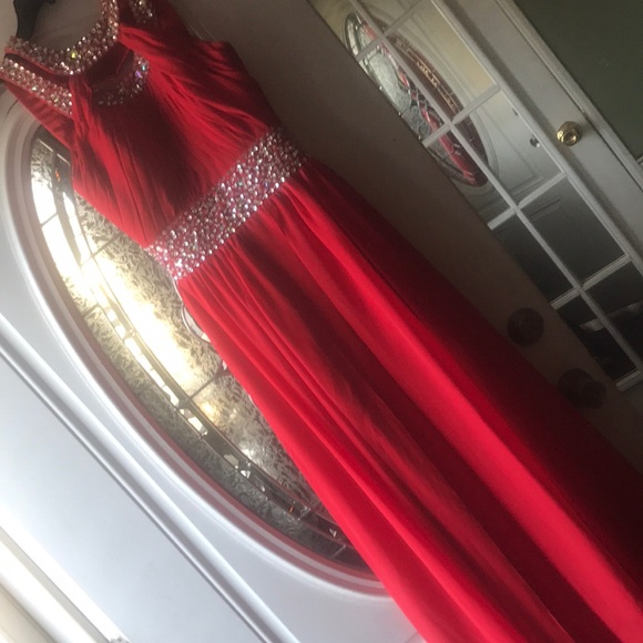 Dress - Picture 2 of 3